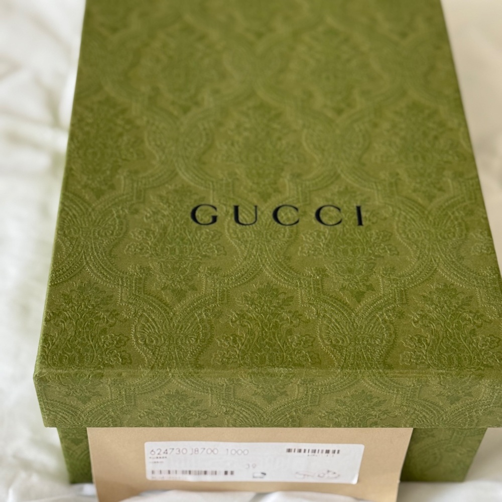 Gucci - Picture 2 of 3